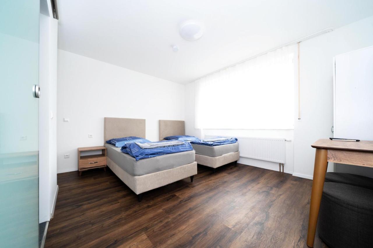 Pension Diloyal Нюртинген Экстерьер фото